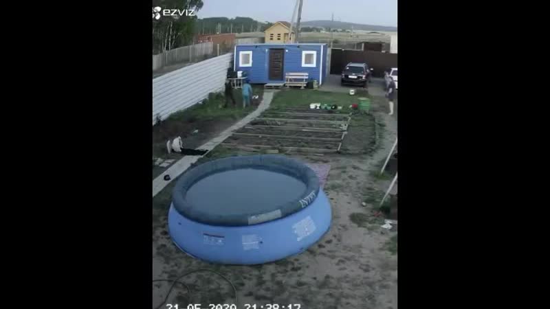 Поясни за толчок!